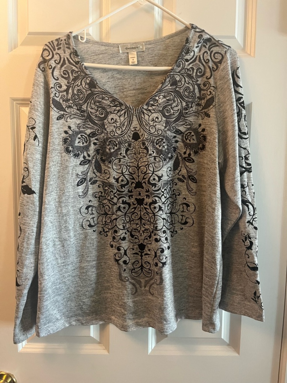 Dress Barn Gray V-Neck Sweatshirt with Black Ornate Print
